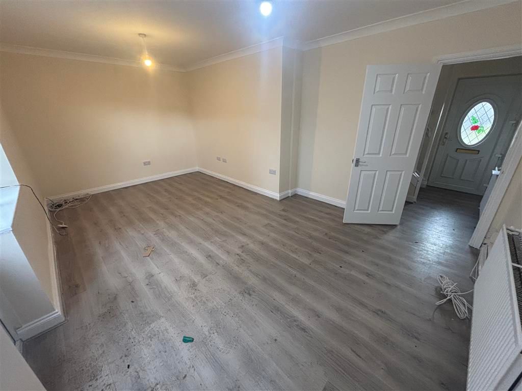 Property photo 2 of 11 Image