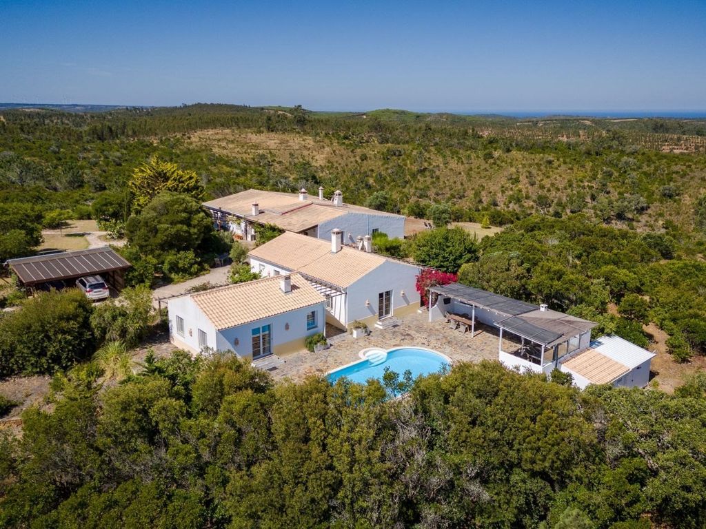 Property photo 1 of 37 Propriedade De Sonho De 20 Hectares Na Carrapateira Com 5 Casas, Piscina E Vista Mar