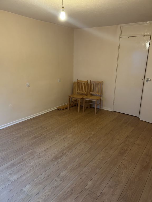 Property photo 2 of 7 Photo 7