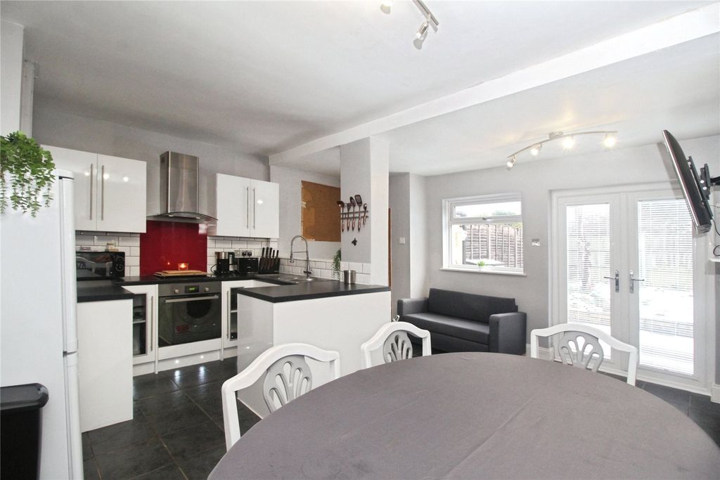 Property photo 2 of 11 Kitchen/Diner