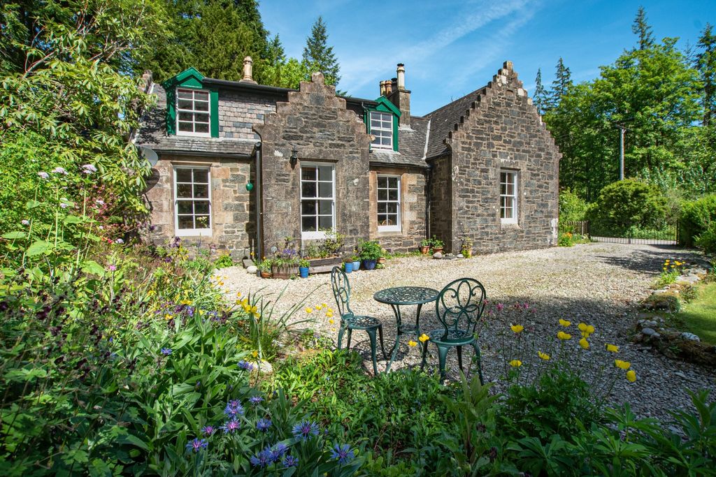 Property photo 1 of 31 4204660