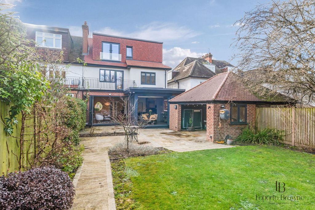 Property photo 1 of 43