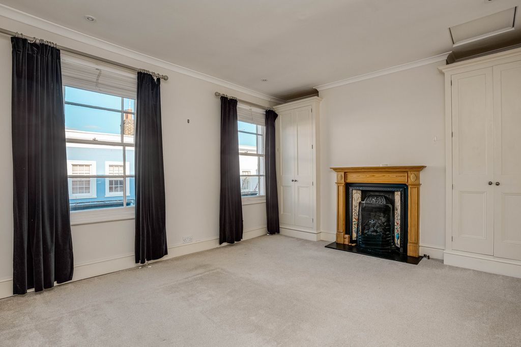 Property photo 3 of 13