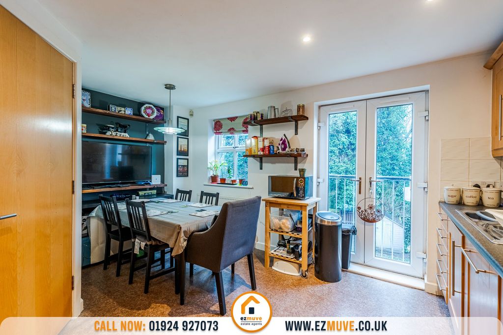 Property photo 3 of 24