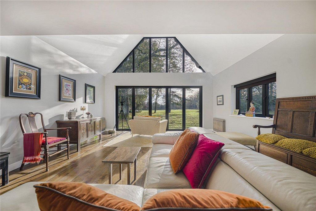 Property photo 2 of 17 Picture No. 03