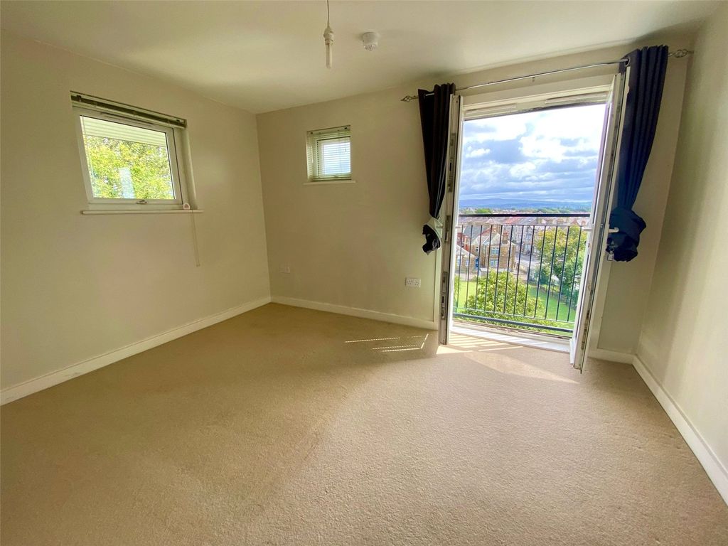 Property photo 2 of 12 Picture No. 01