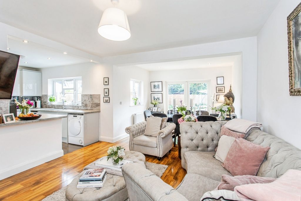 Property photo 2 of 20 Open Plan