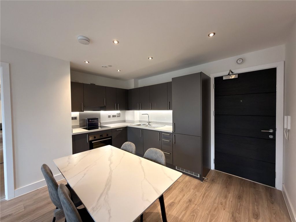 Property photo 3 of 12 Picture No. 04