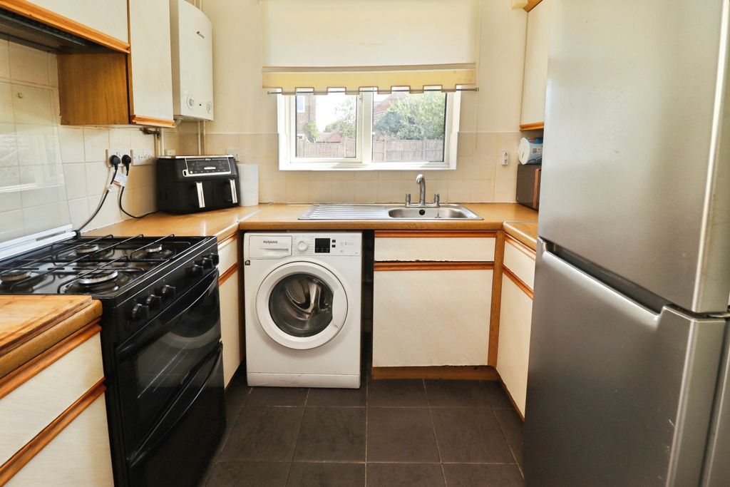 Property photo 2 of 14