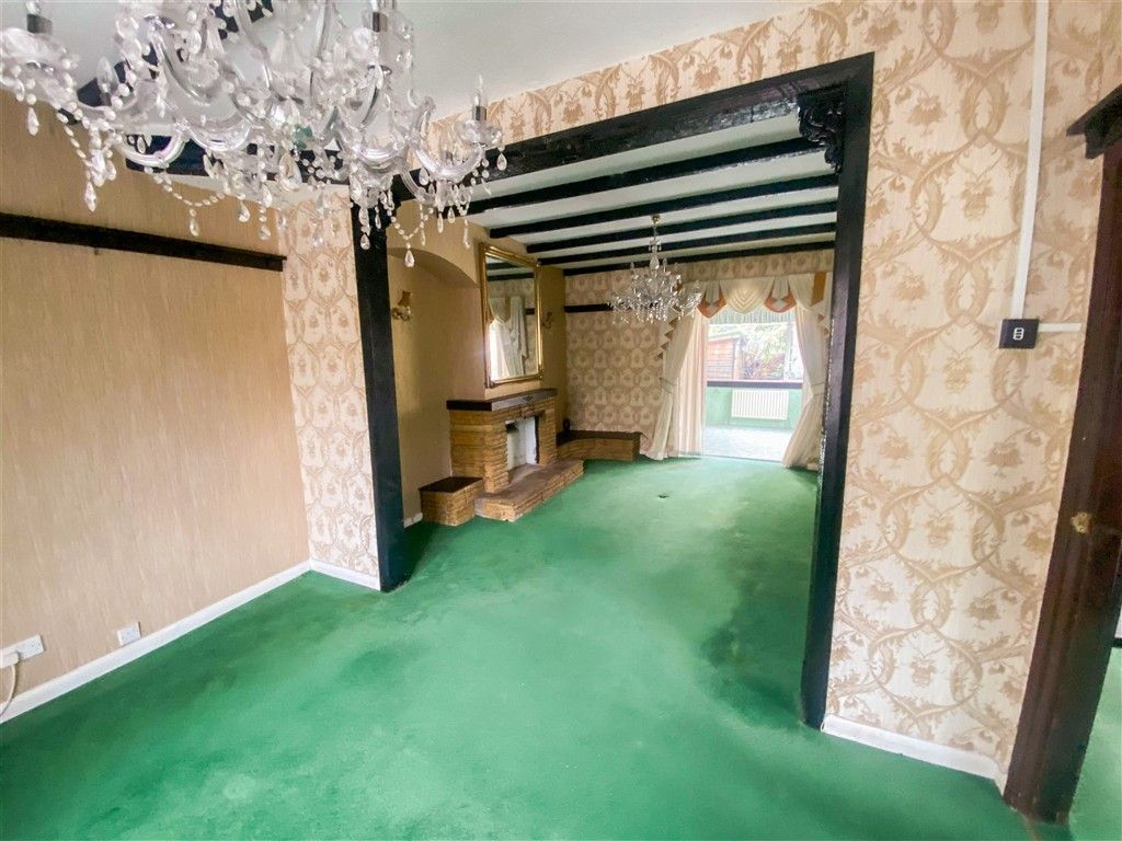 Property photo 3 of 6 Lounge