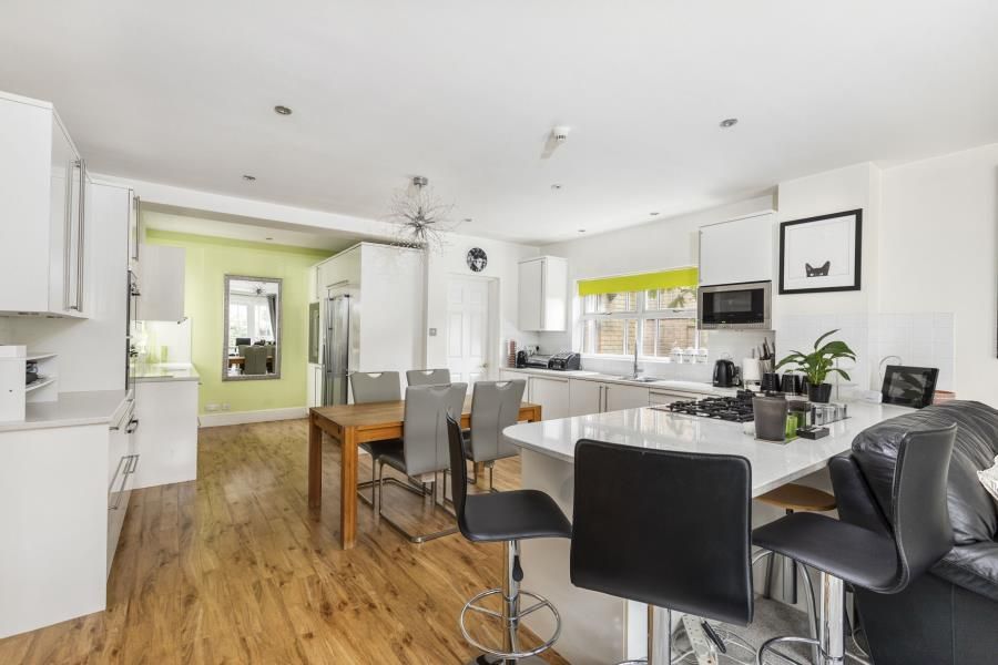 Property photo 2 of 18