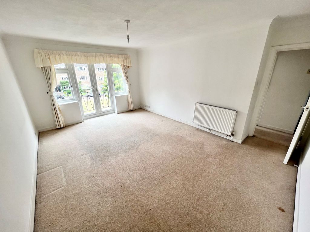 Property photo 3 of 6