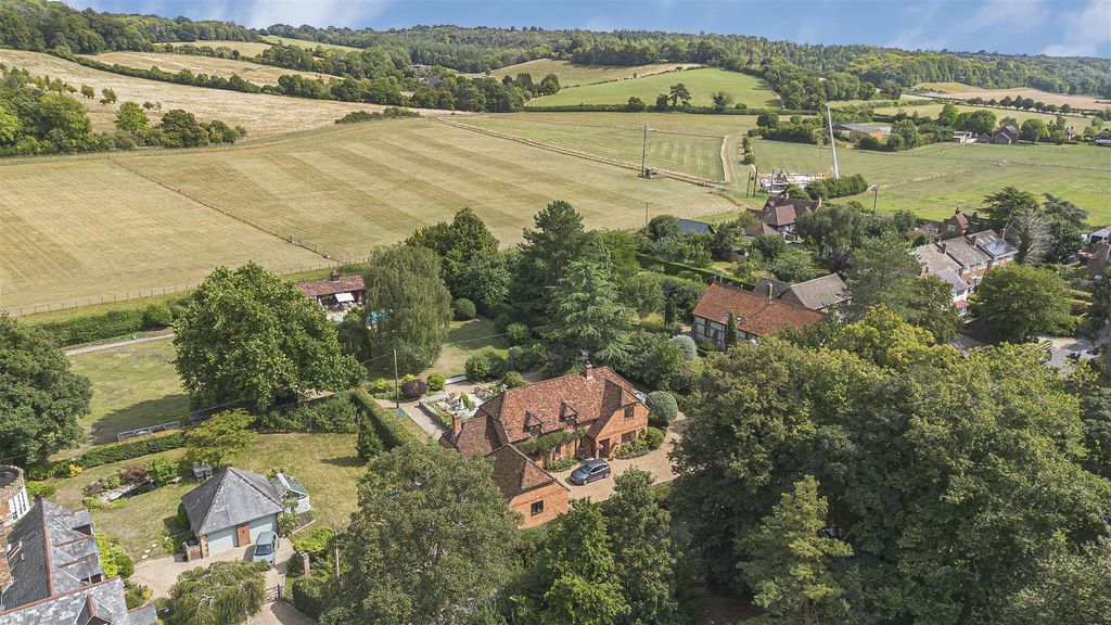 Property photo 1 of 57 Chiltern Views