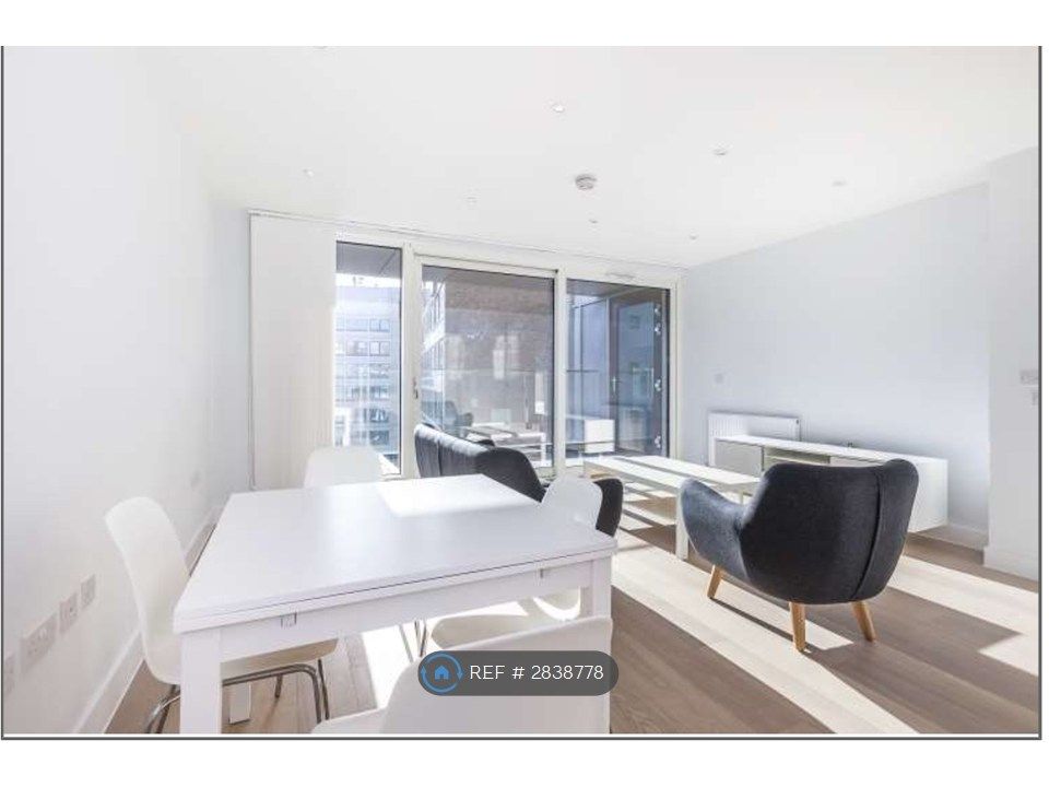 Property photo 2 of 7 Living Area