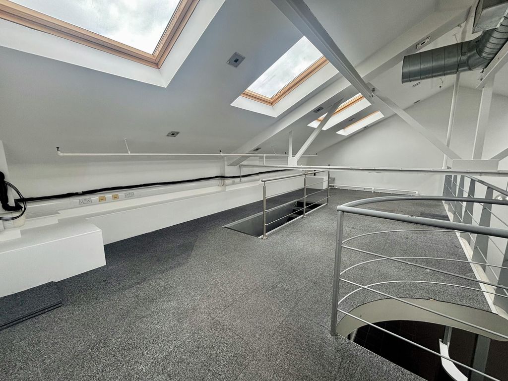 Property photo 3 of 11 Img_4693.Jpeg