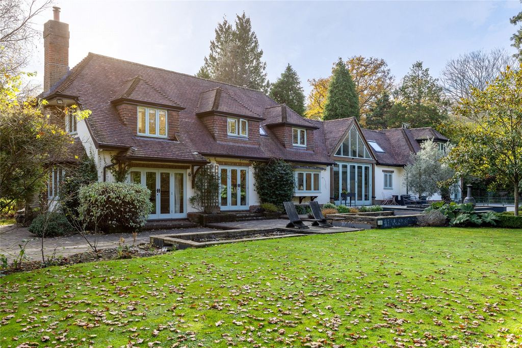 Property photo 1 of 11 9. Quernsmuir Cottag