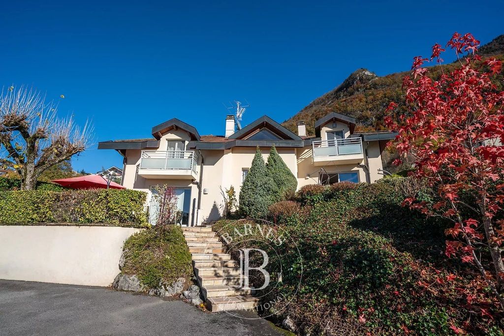 Property photo 2 of 3