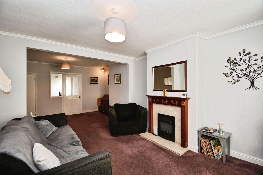 Property photo 2 of 17 Pbox-Img.Jpg