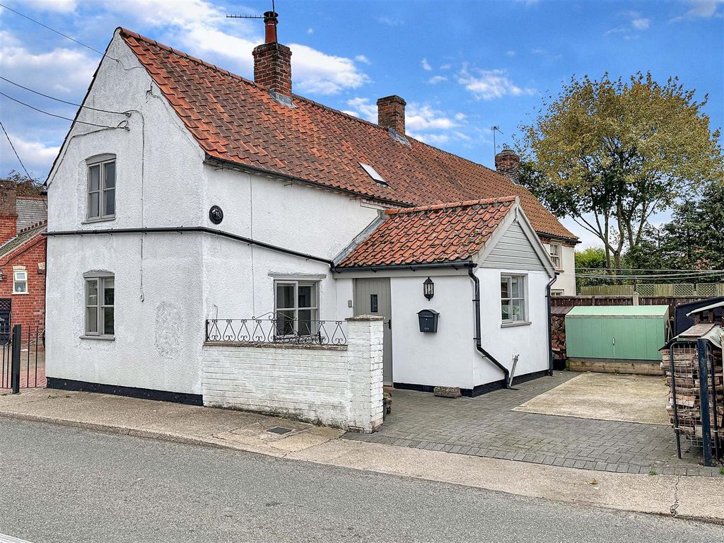 Property photo 1 of 14 Front Aspect 446