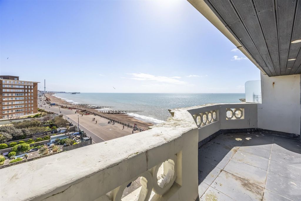 Property photo 2 of 15 Medina Terrace, 7 Penthouse New View Shot For Agen