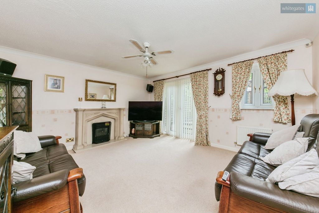 Property photo 2 of 23 Pbox-Img.Jpg