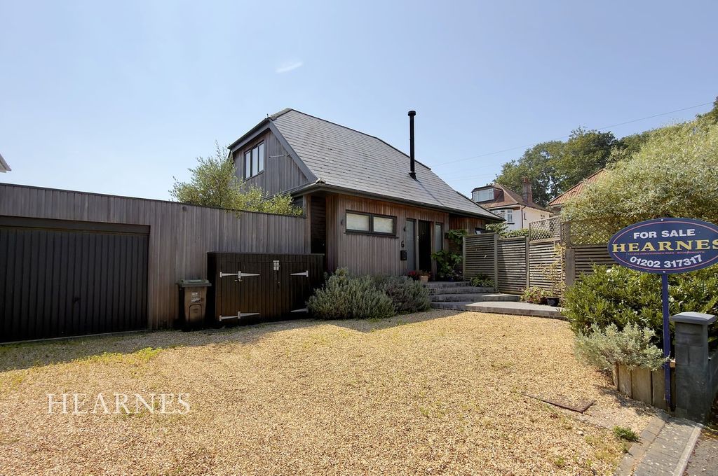 Property photo 1 of 24