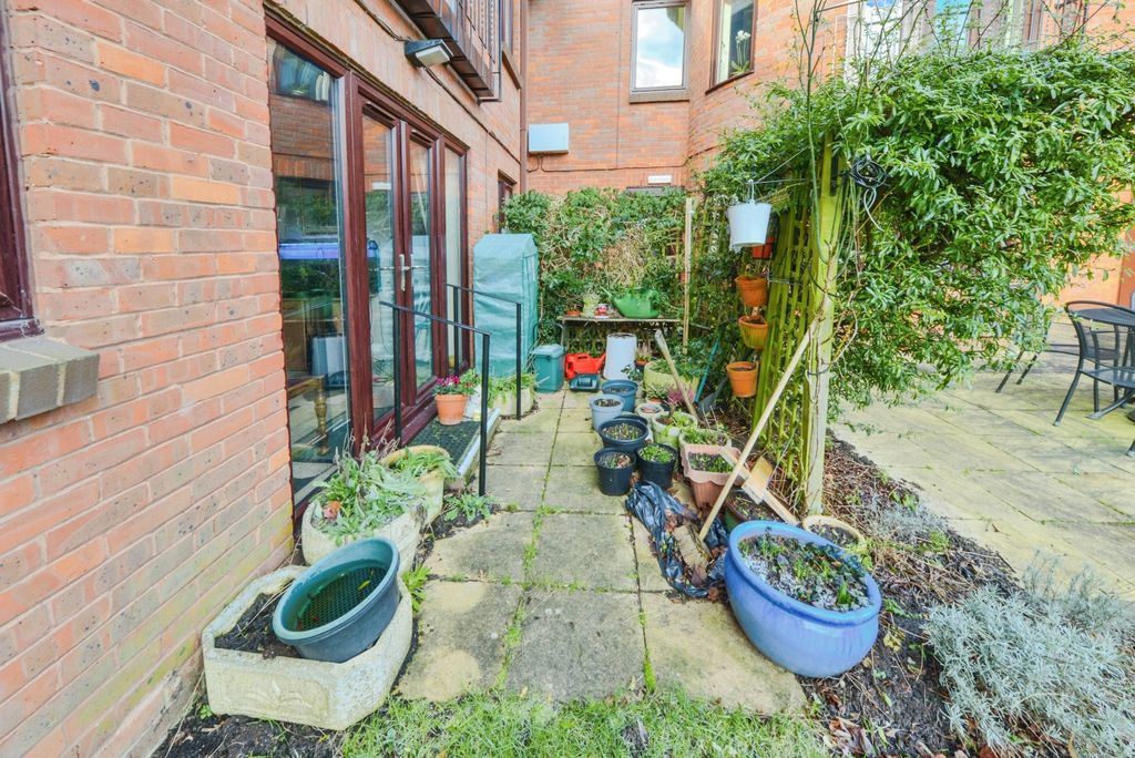 Property photo 3 of 15