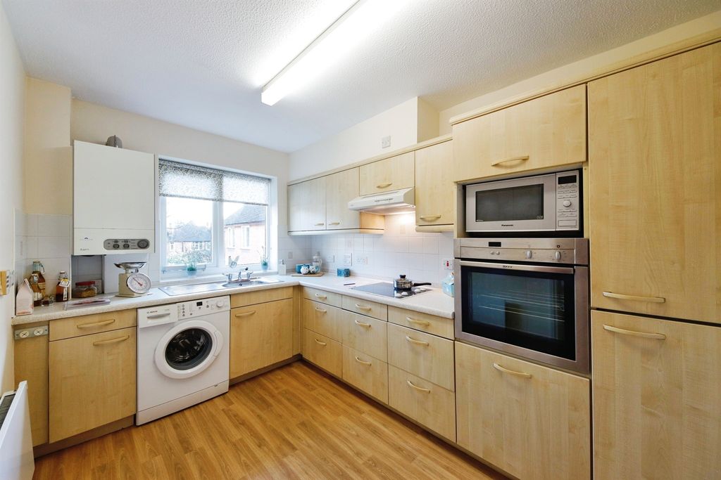 Property photo 3 of 15