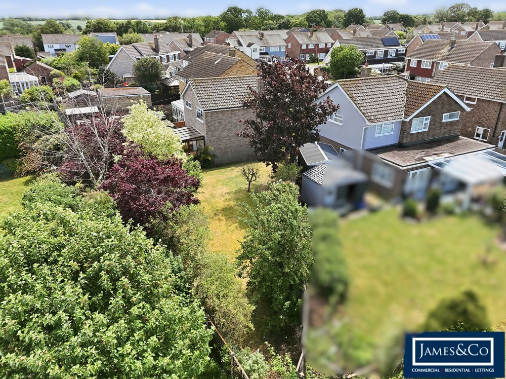 Property photo 2 of 19 14Barnstongreenb