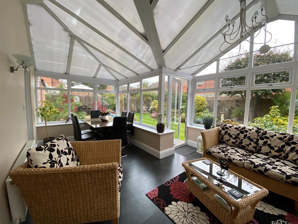 Property photo 3 of 23 Garden Room.Jpg