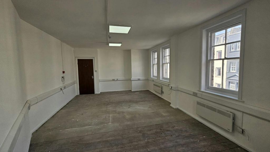 Property photo 3 of 4 E4B9Efab104744Eaa3d9365c8cd1d8Dd.Jpg