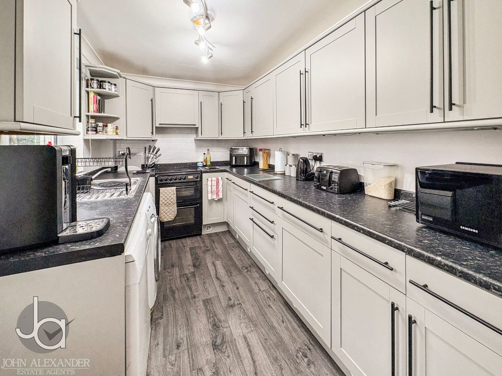 Property photo 3 of 18 New Kitchen Shot