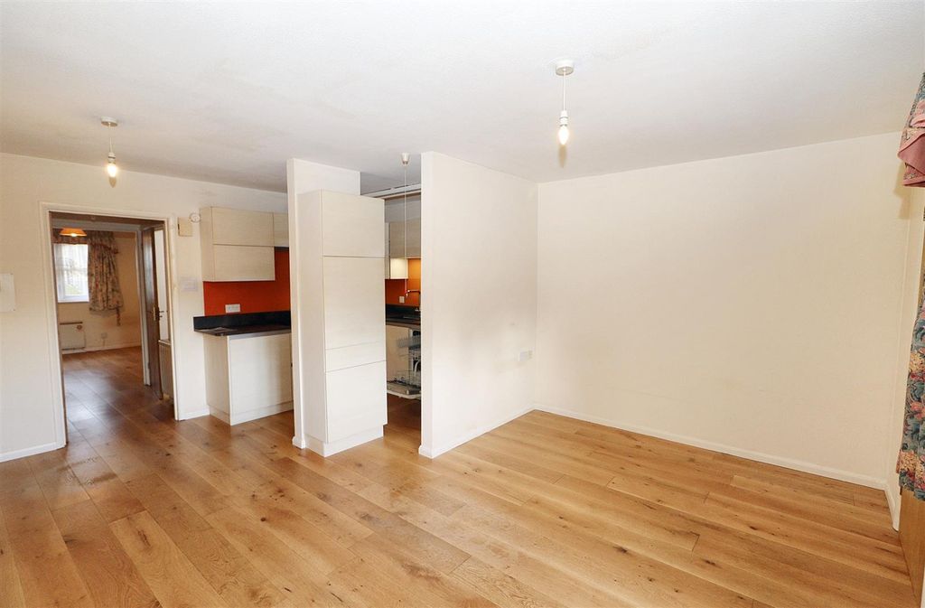 Property photo 3 of 13 Img_9571.Jpg