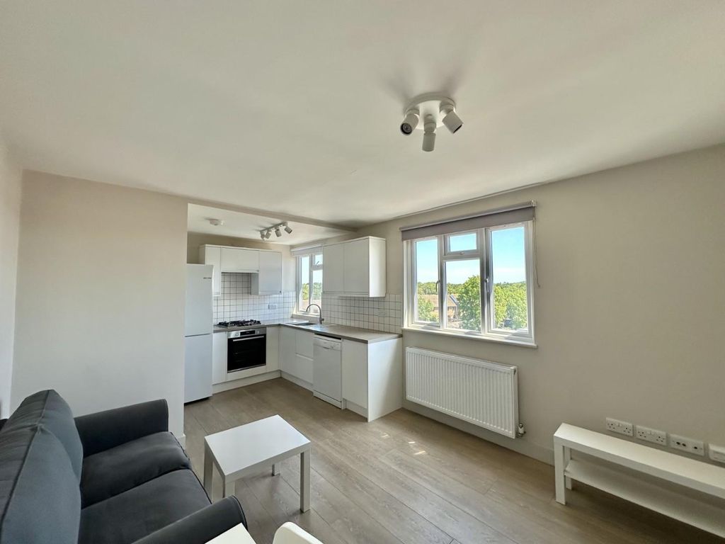 Property photo 1 of 10 88Bec960-9c3d-4Ad9-8c69-578d3Aa855c4.Jpg
