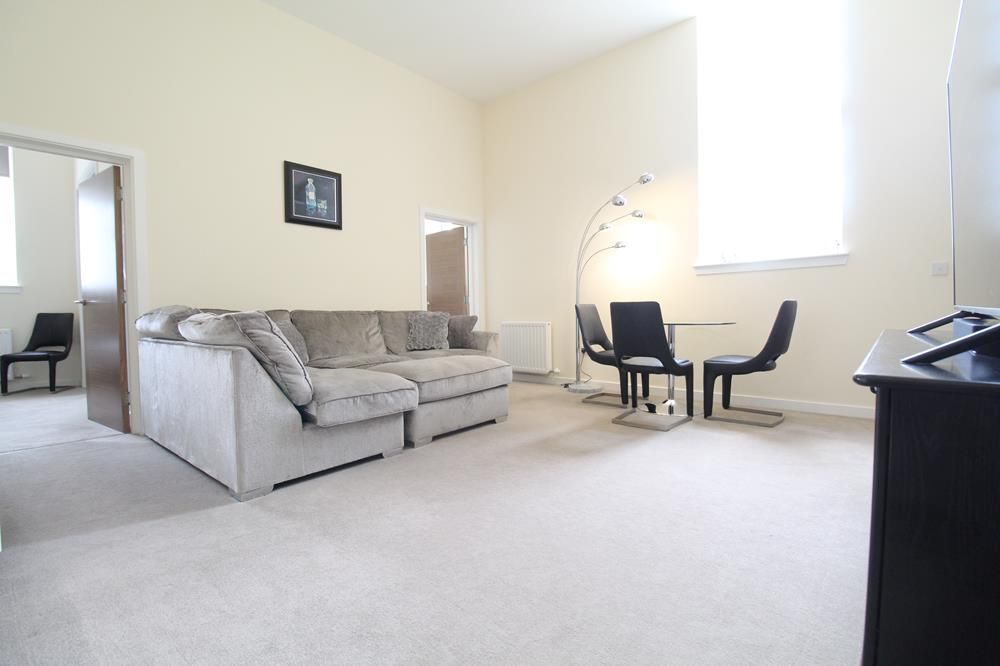 Property photo 2 of 7 Lounge Alt