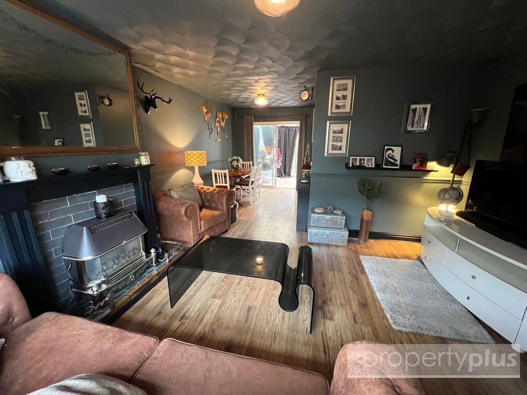 Property photo 3 of 23 Picture No. 11