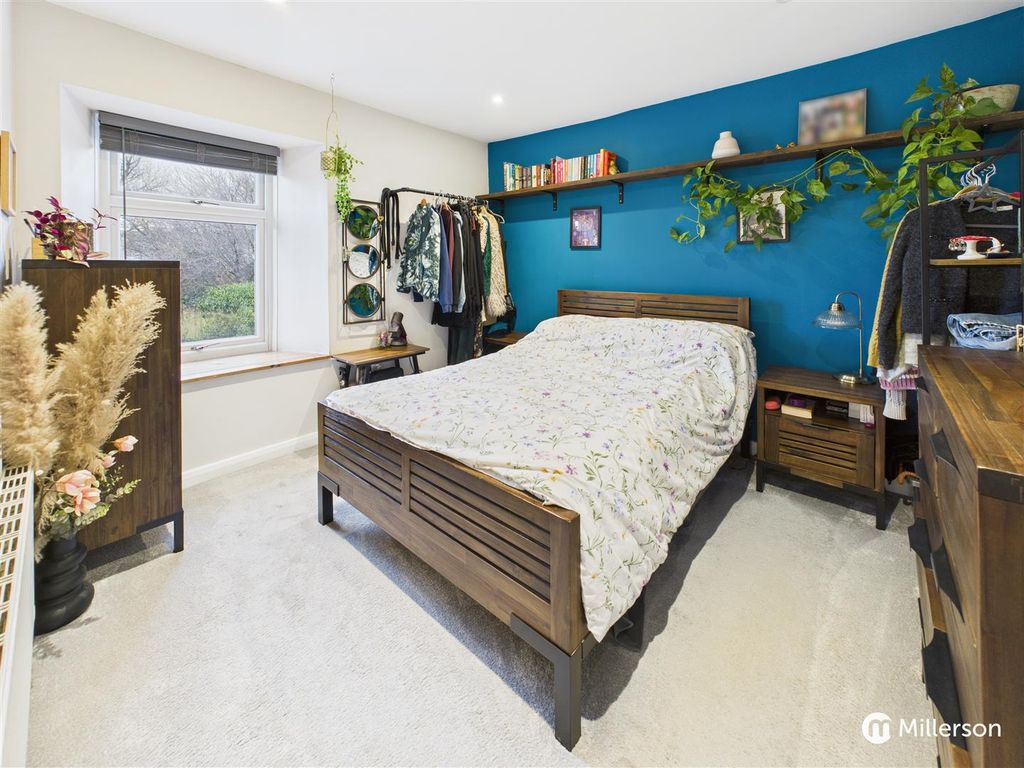 Property photo 2 of 16 Cam05092G0-Pr0141-Still014.Jpg