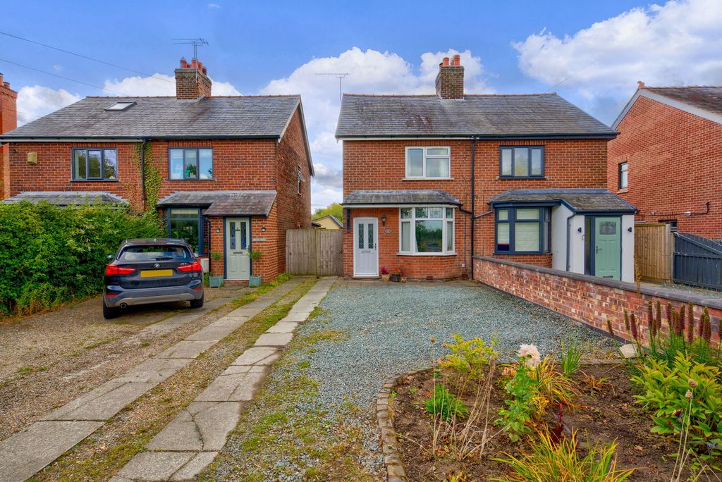 Property photo 2 of 34