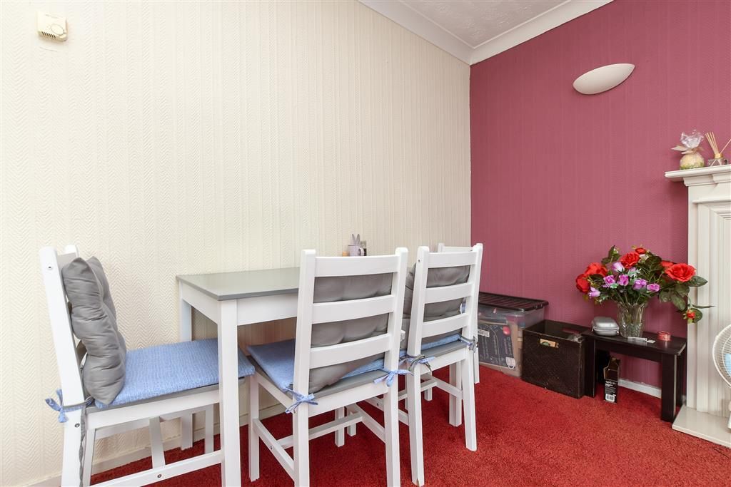 Property photo 3 of 10 Lounge/Diner