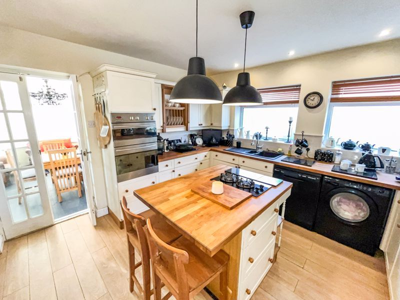 Property photo 2 of 12 Photo 2