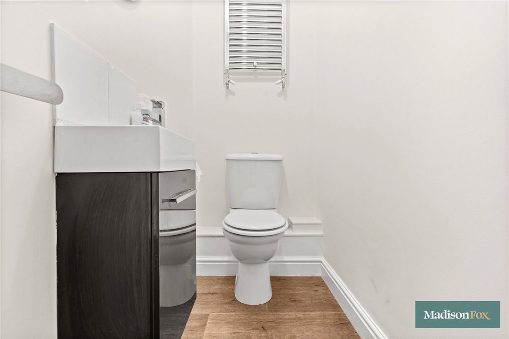 Additional image 6 of 4 bed terraced house for saleThe Square, Loughton, Essex IG10