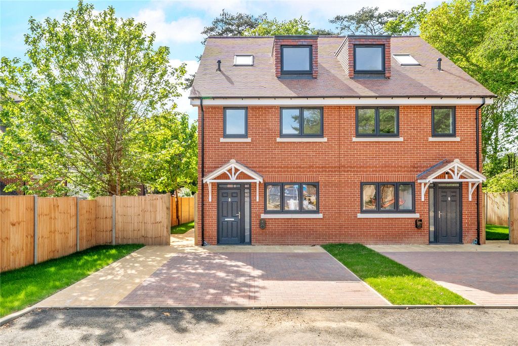 Property photo 2 of 16 Picture No. 23