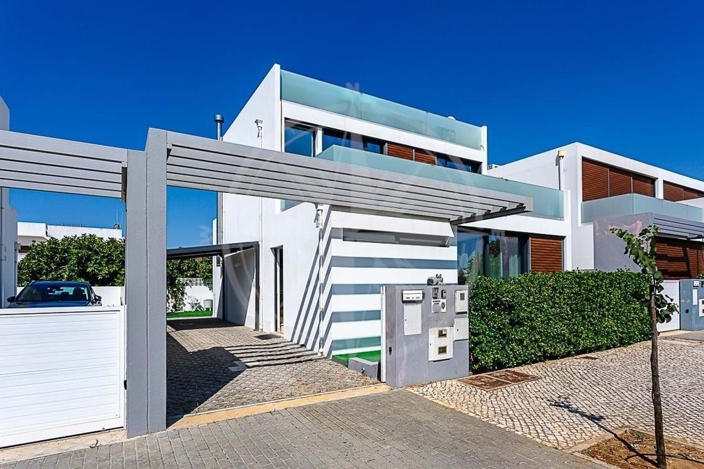 Property photo 1 of 24