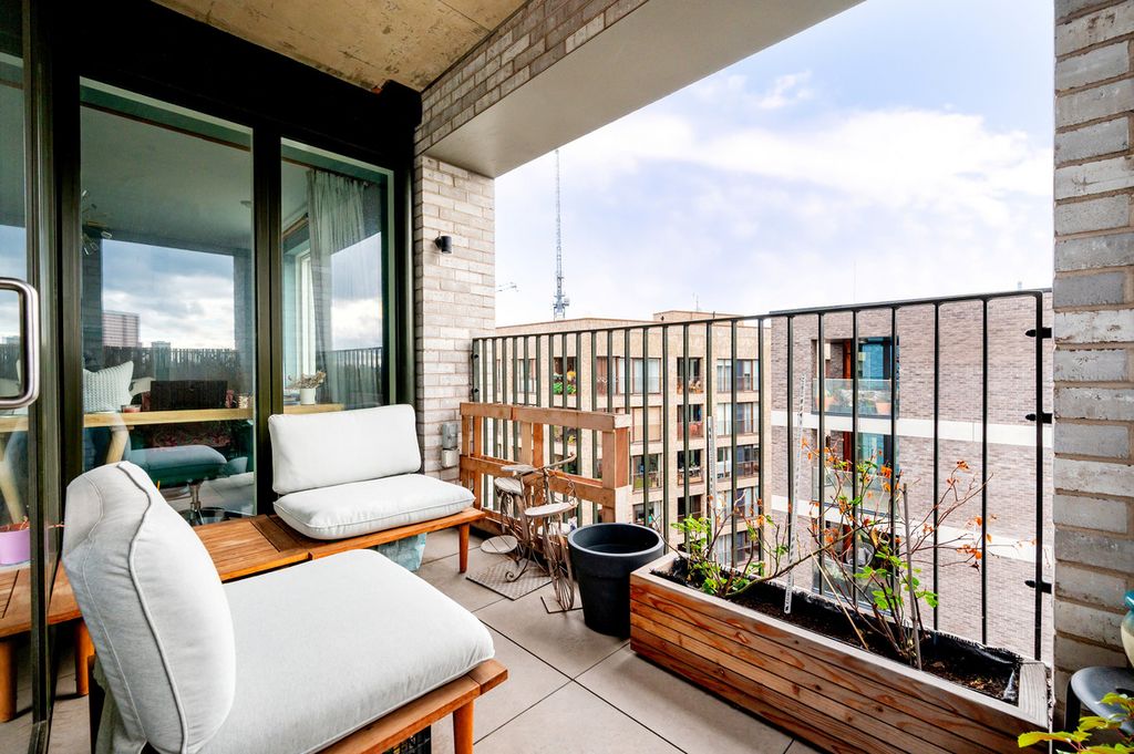 Property photo 3 of 21