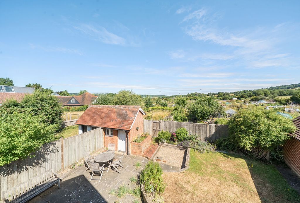 Property photo 3 of 18 1323823-3-686E52B...