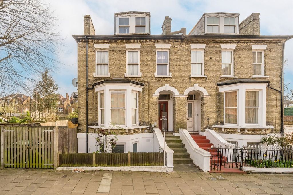 Property photo 1 of 6