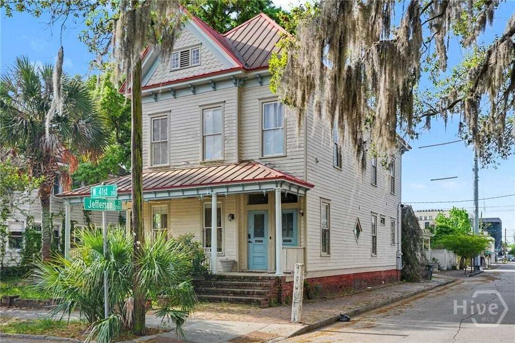 Property photo 1 of 21