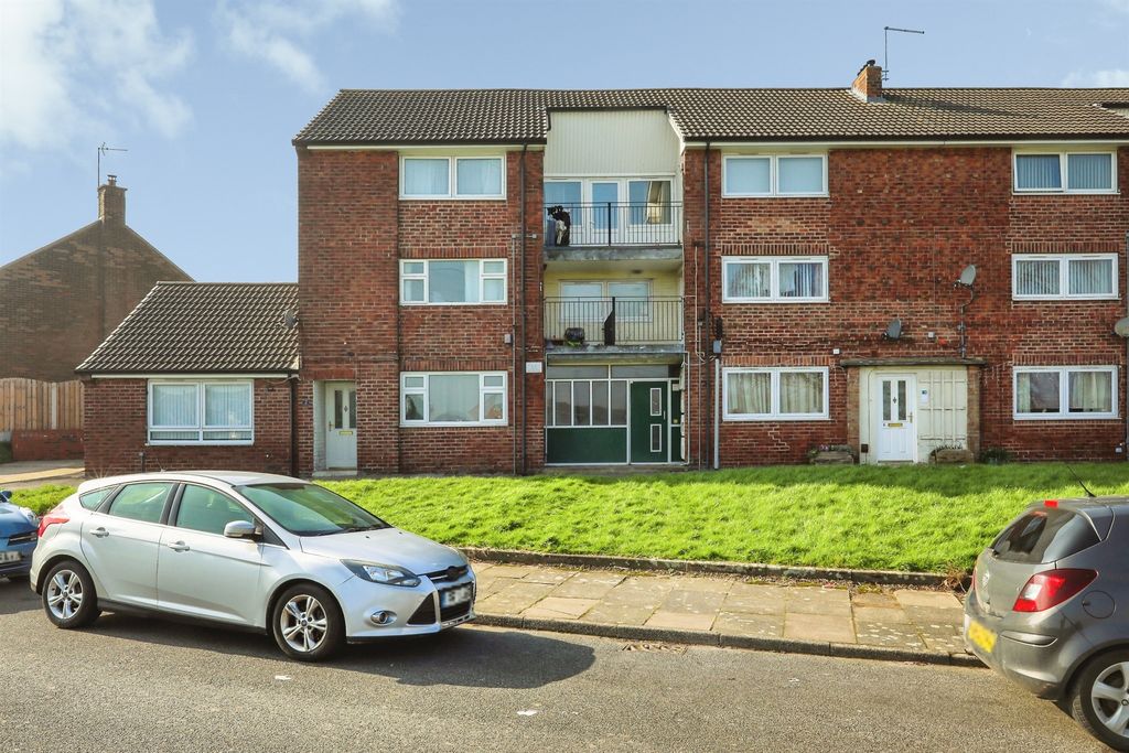 Property photo 1 of 12