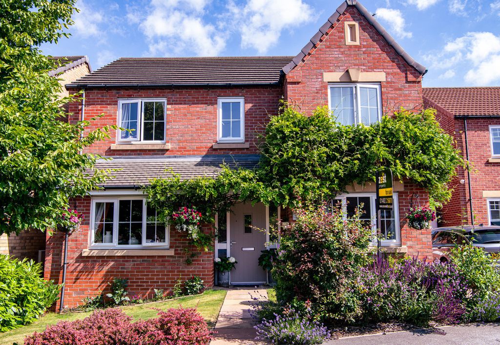Property photo 1 of 33