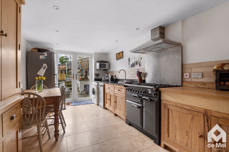 Property photo 2 of 11 Photo 6